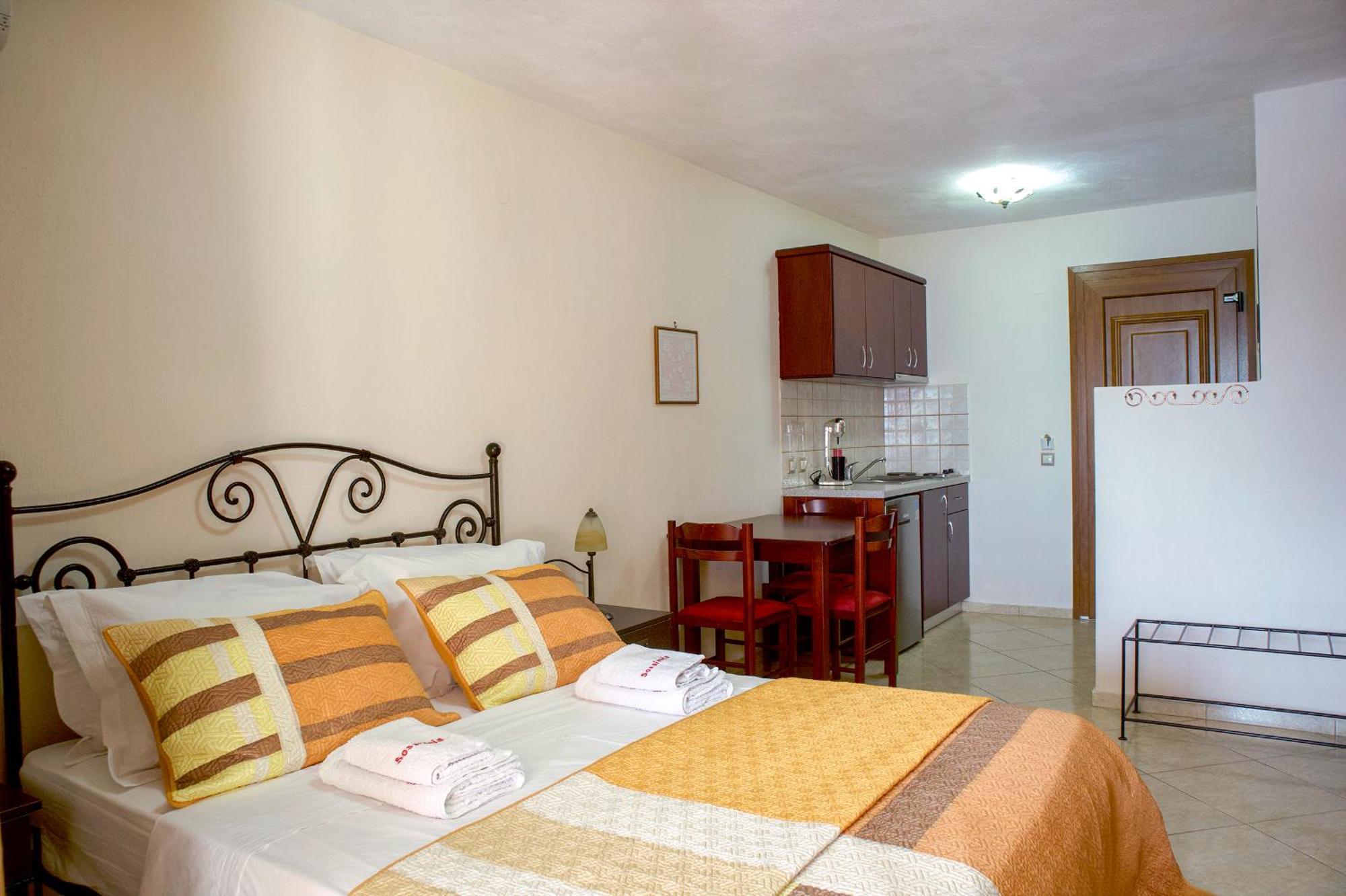 Sossinola Aparthotel Steni Vala Alonissos ภายนอก รูปภาพ