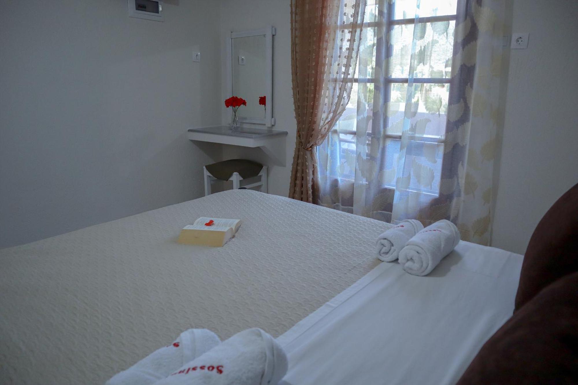 Sossinola Aparthotel Steni Vala Alonissos ภายนอก รูปภาพ