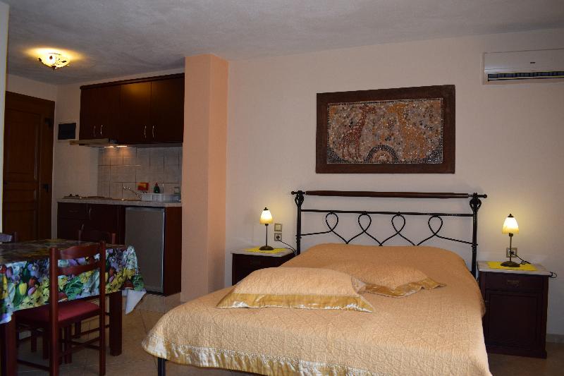 Sossinola Aparthotel Steni Vala Alonissos ภายนอก รูปภาพ